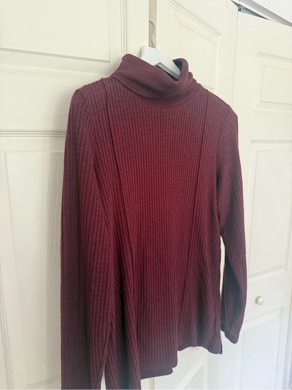 Andrew Marc Sport Women's Brushed Waffle Turtleneck Tunic Dark Red Sweater Large